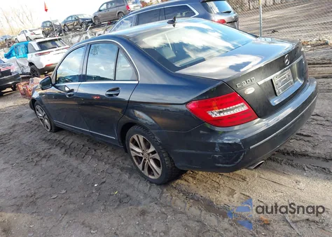 2012 Mercedes-Benz C 300 Luxury 4Matic from USA, damaged, VIN WDDGF8BB5CR201764